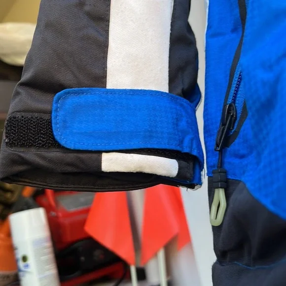 Obermeyer junior ski jacket. Size 14 - Picture 5 of 12